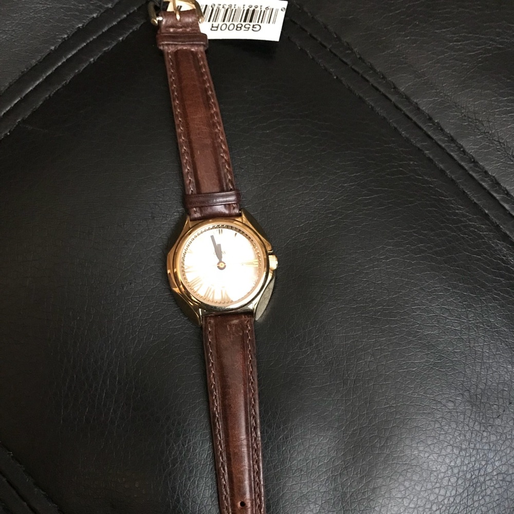 NEW W/TAGS- Guess Watch W/ Leather Strap